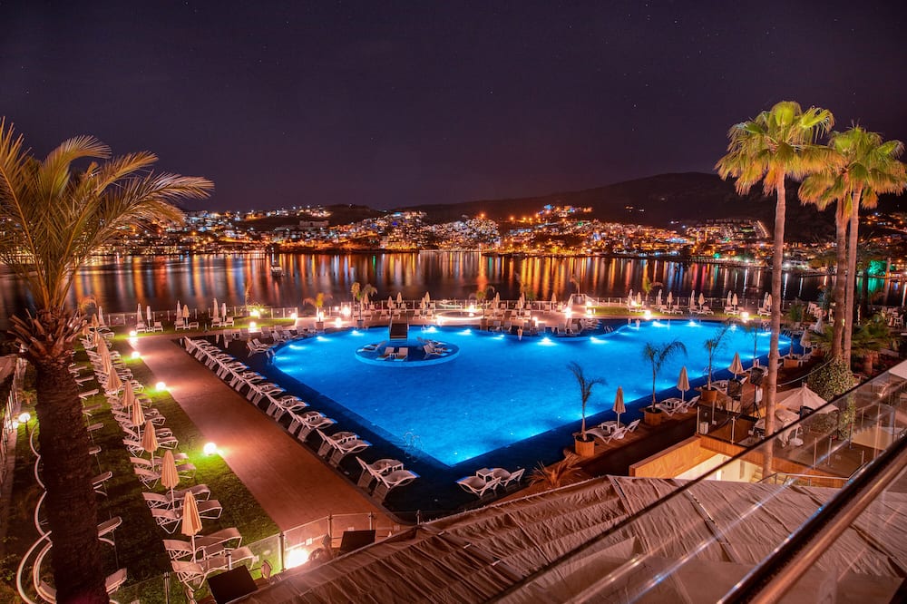 boutique hotels in Gundogan