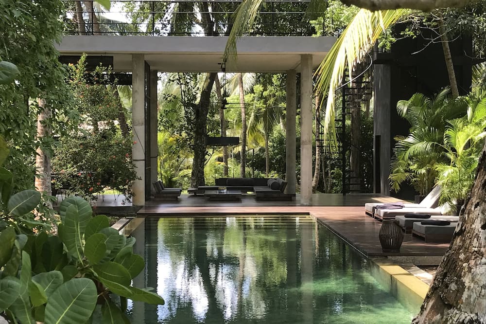 boutique hotels in Unawatuna