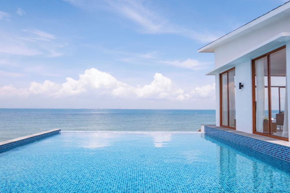 boutique hotels in Nongsa