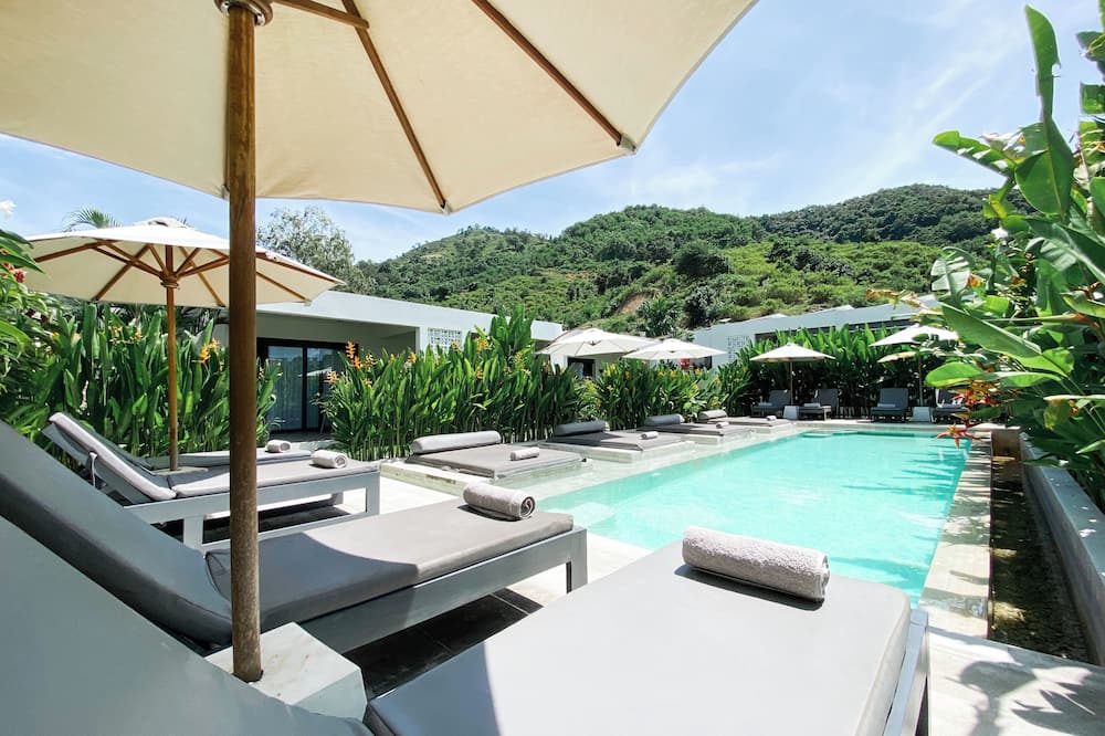 boutique hotels in Selong Belanak