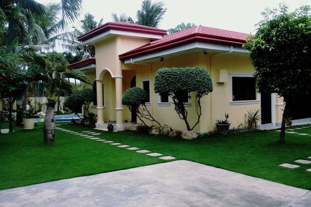 boutique hotels in Mactan