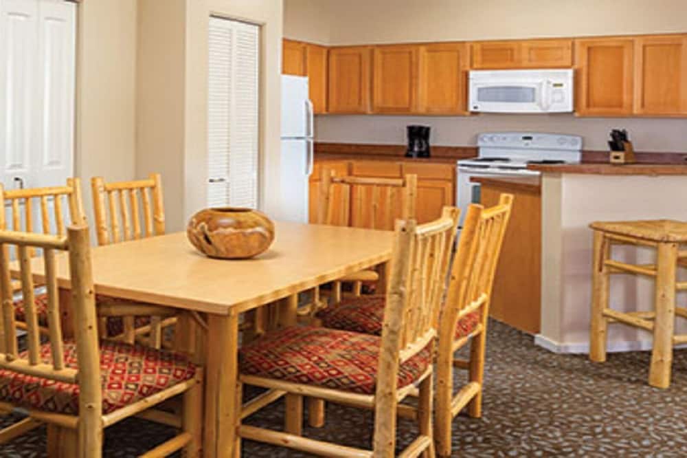 boutique hotels in Yellowstone National Park-West Gate