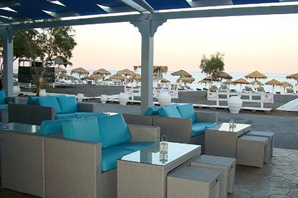 boutique hotels in Vlychada