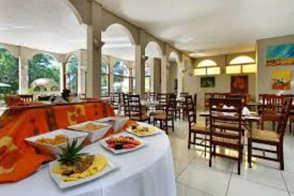 boutique hotels in Hwange
