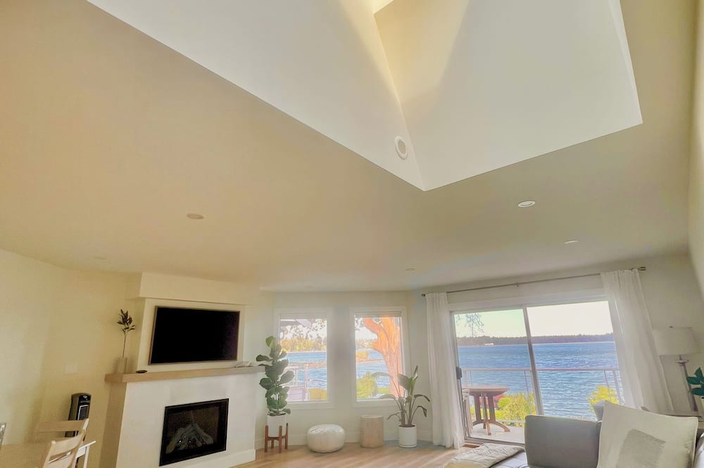 boutique hotels in Qualicum Beach