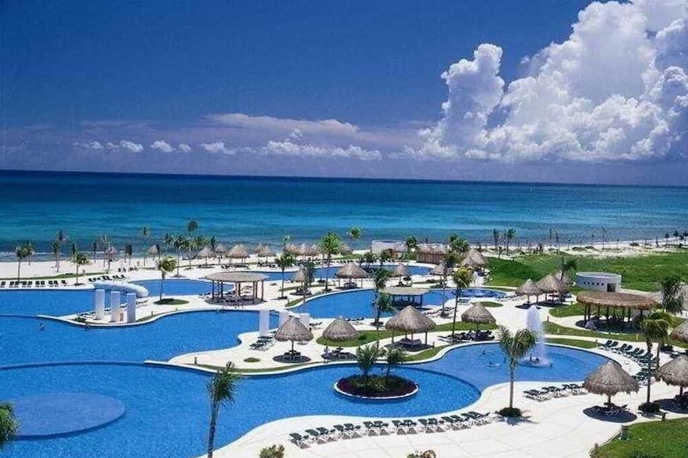 boutique hotels in Puerto Aventuras